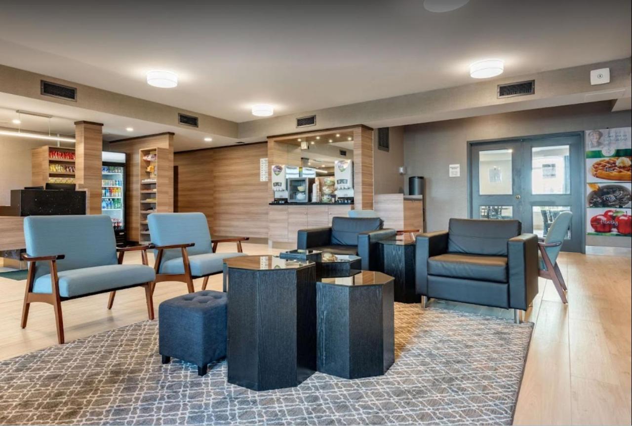 Quality Inn & Suites Oakville Zewnętrze zdjęcie