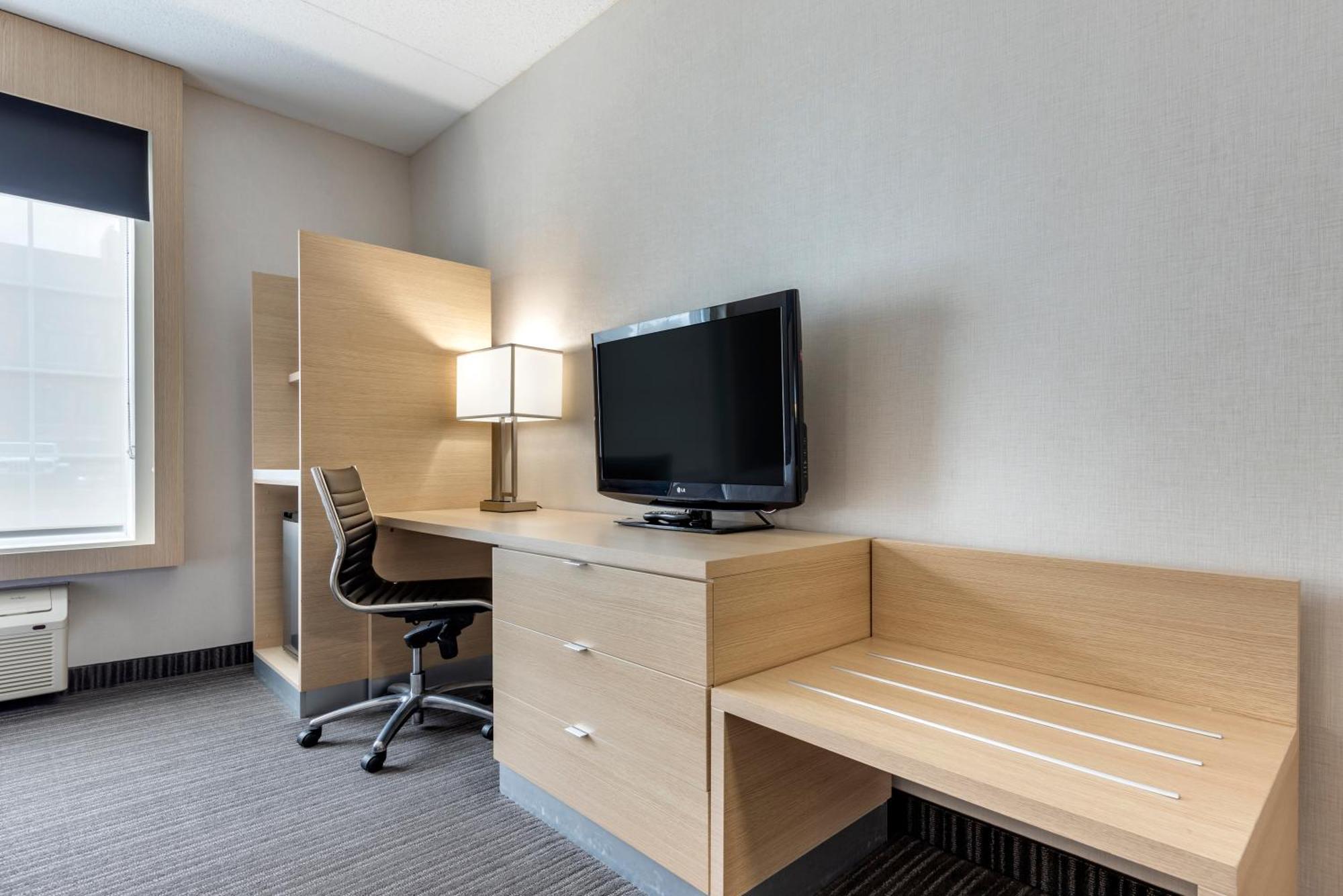 Quality Inn & Suites Oakville Pokój zdjęcie
