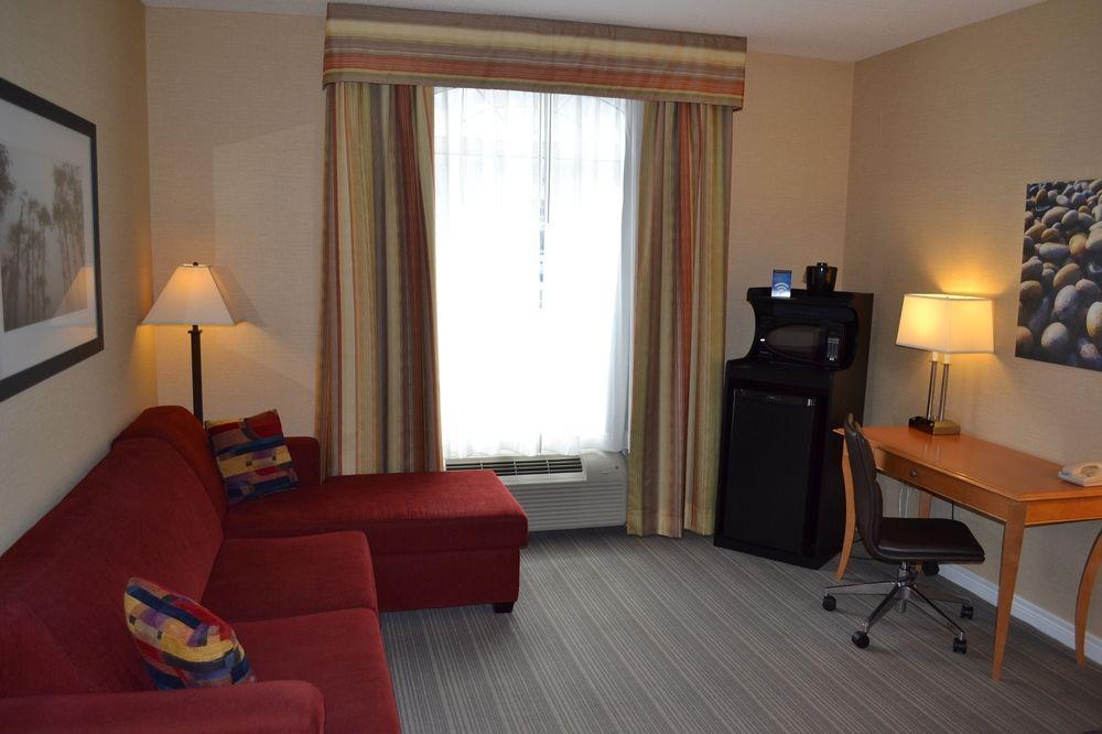 Quality Inn & Suites Oakville Zewnętrze zdjęcie
