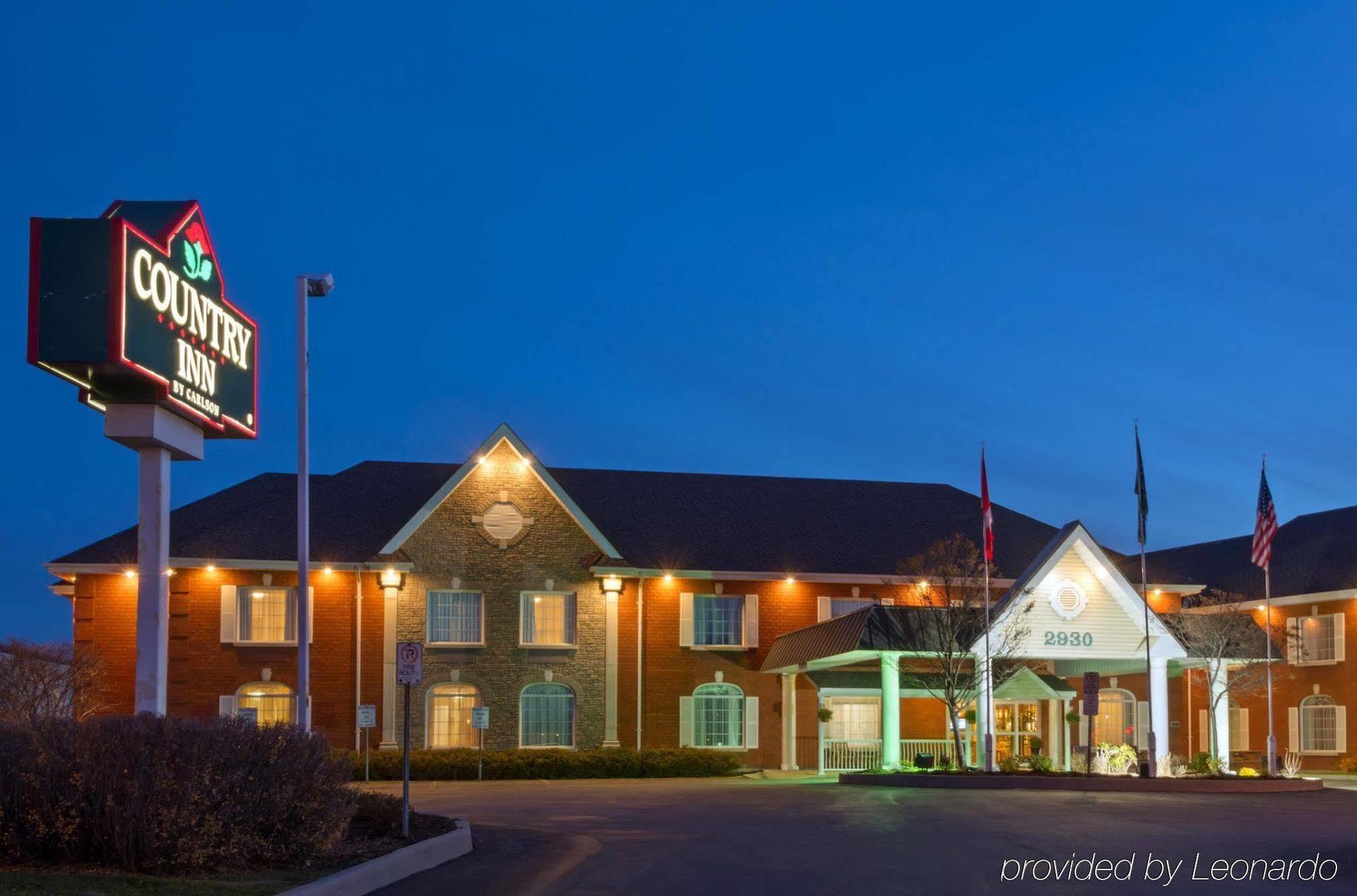 Quality Inn & Suites Oakville Zewnętrze zdjęcie