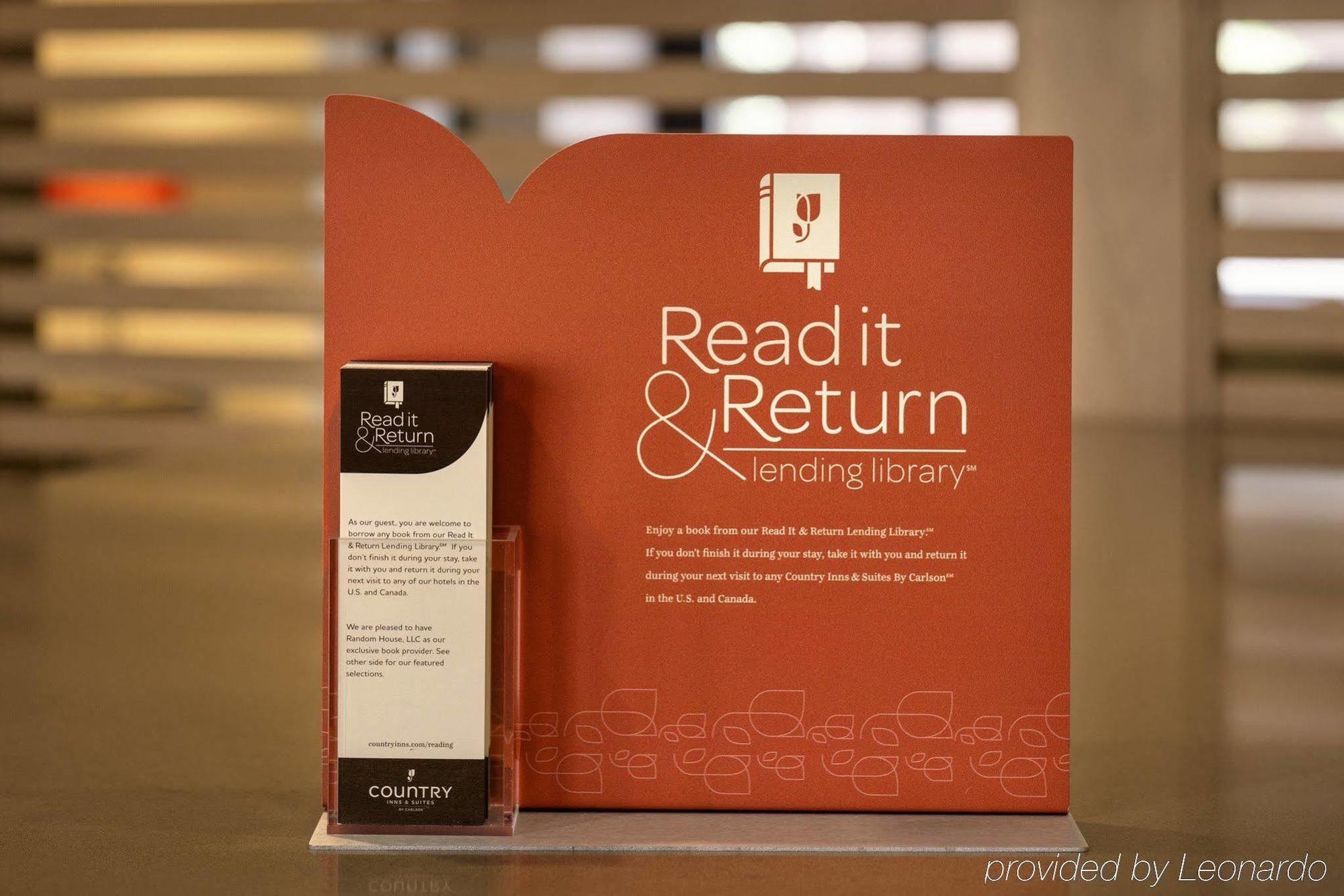 Quality Inn & Suites Oakville Zewnętrze zdjęcie